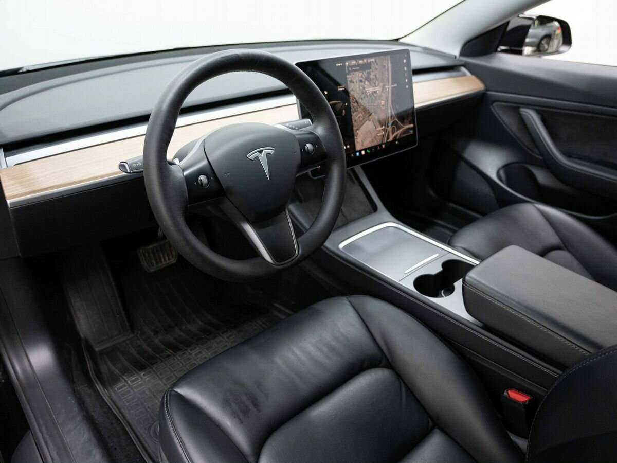 Купить Tesla Model 3 с пробегом. Фото: #6