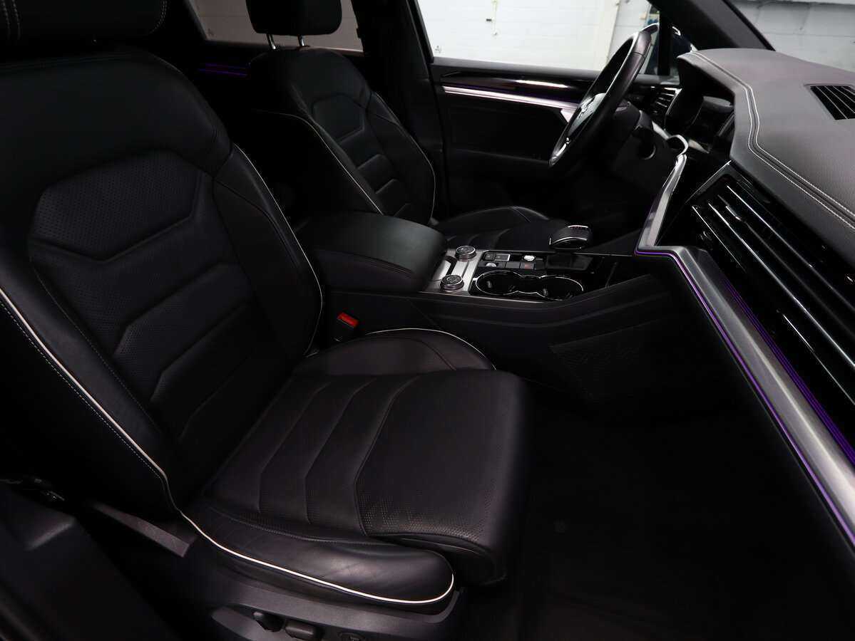 Купить Volkswagen Touareg с пробегом. Фото: #13