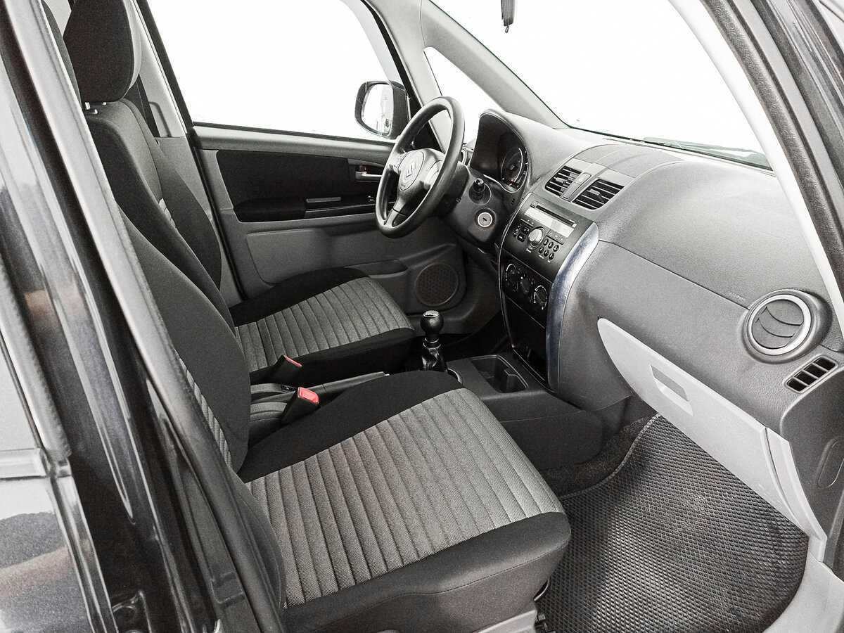 Купить Suzuki SX4 с пробегом. Фото: #8