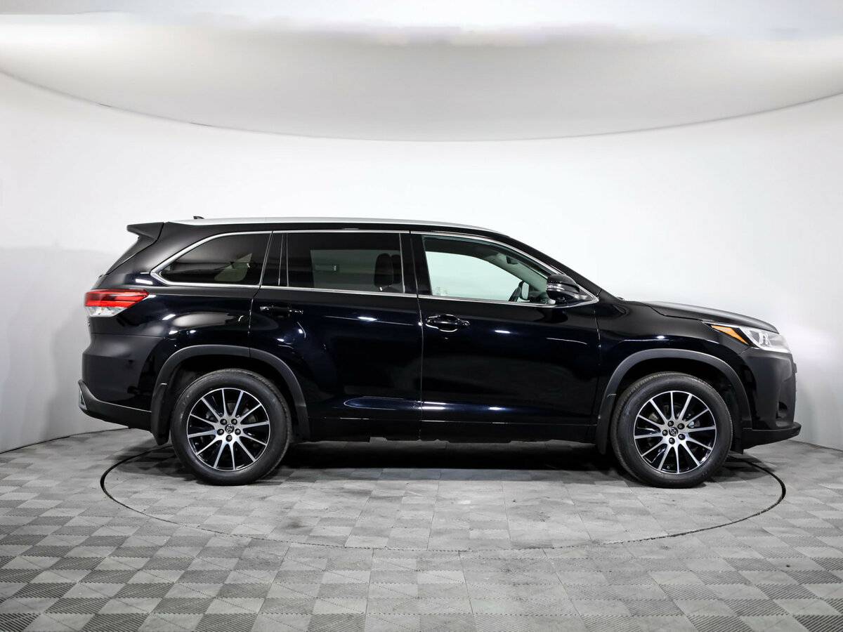 Купить Toyota Highlander с пробегом. Фото: #3