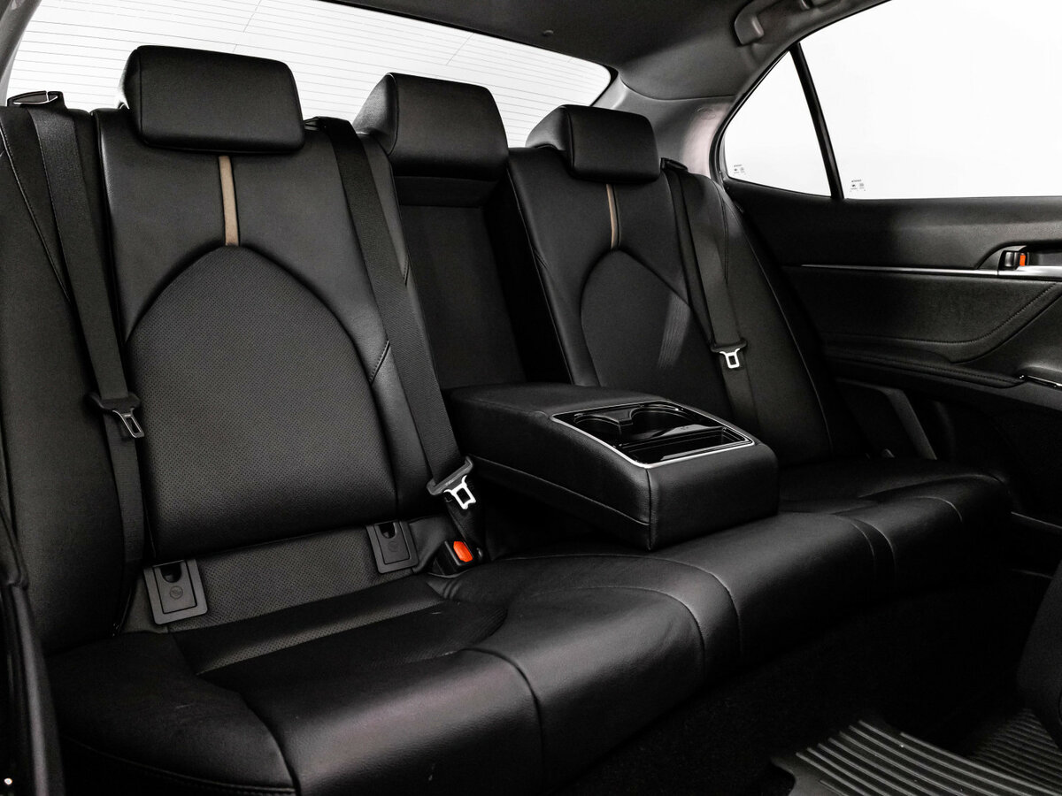 Купить Toyota Camry с пробегом. Фото: #23