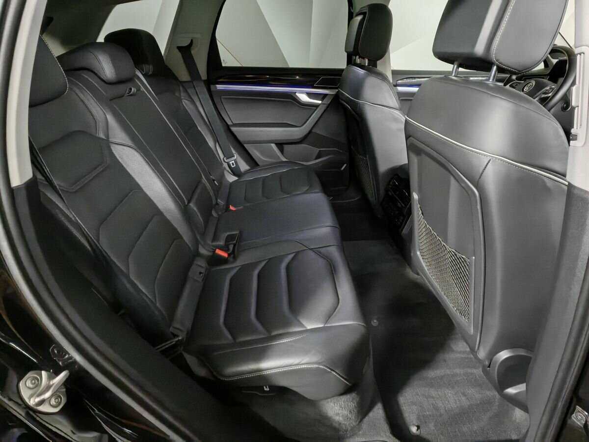 Купить Volkswagen Touareg с пробегом. Фото: #11