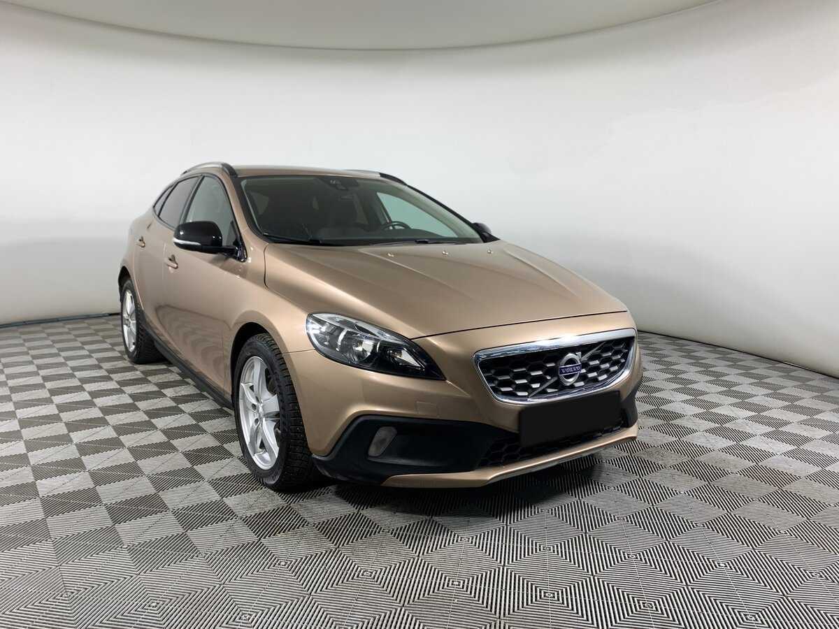 Купить Volvo V40 с пробегом. Фото: #2