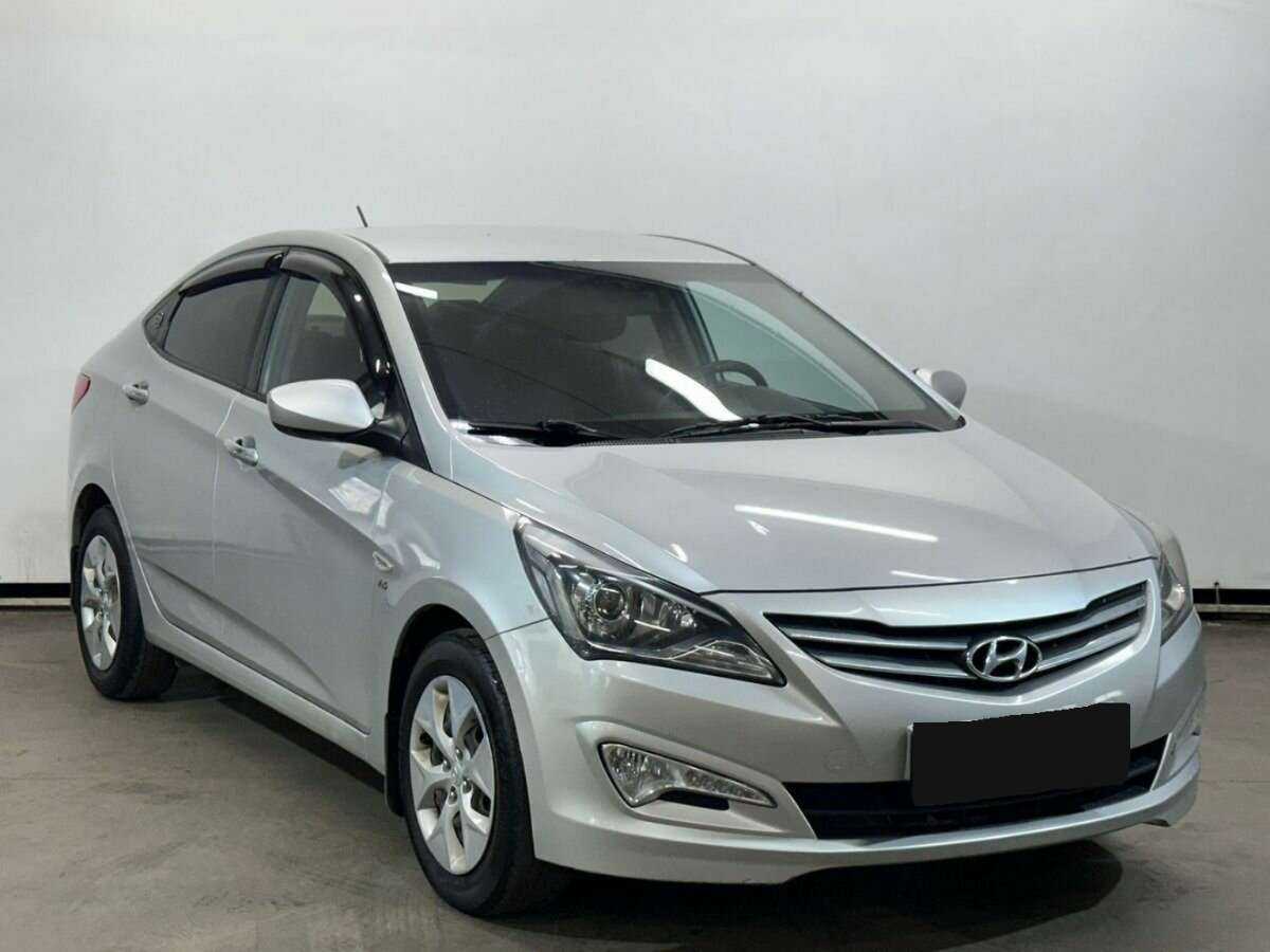 Купить Hyundai Solaris с пробегом. Фото: #2