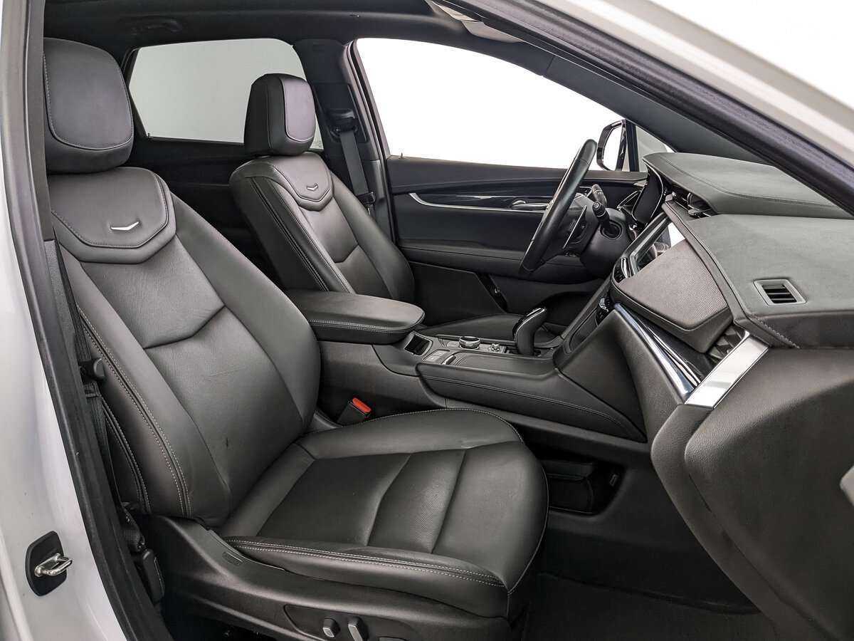 Купить Cadillac XT5 с пробегом. Фото: #23