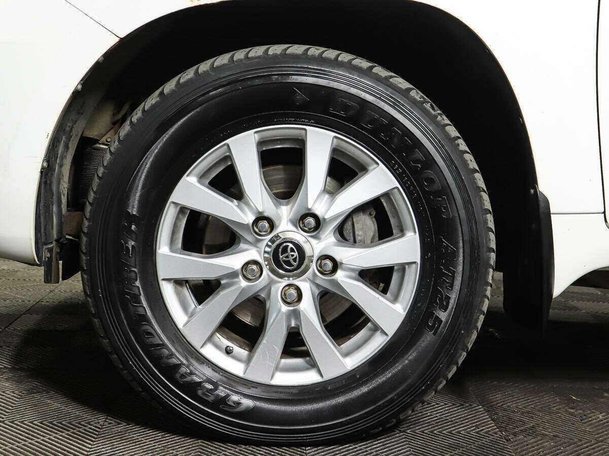 Купить Toyota Land Cruiser с пробегом. Фото: #23