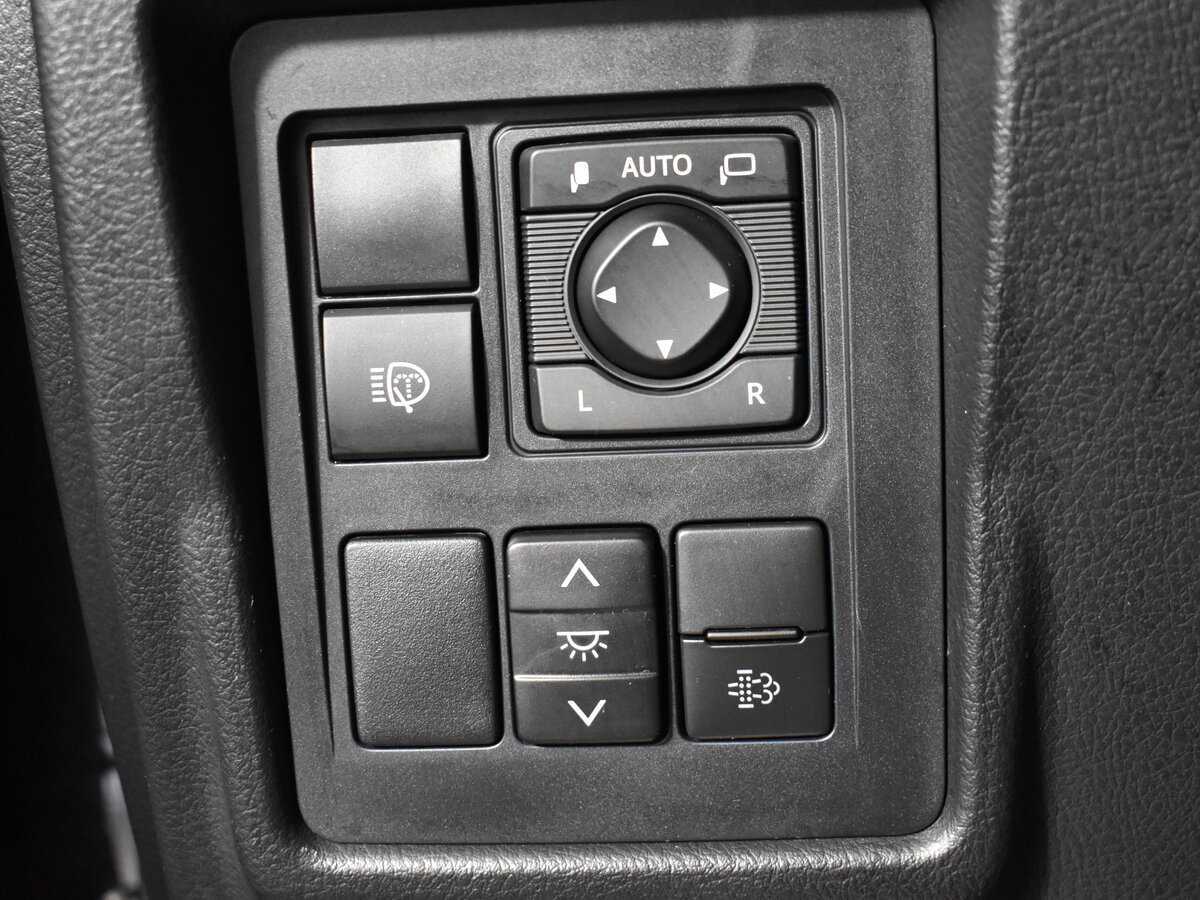Купить Toyota Land Cruiser Prado с пробегом. Фото: #10