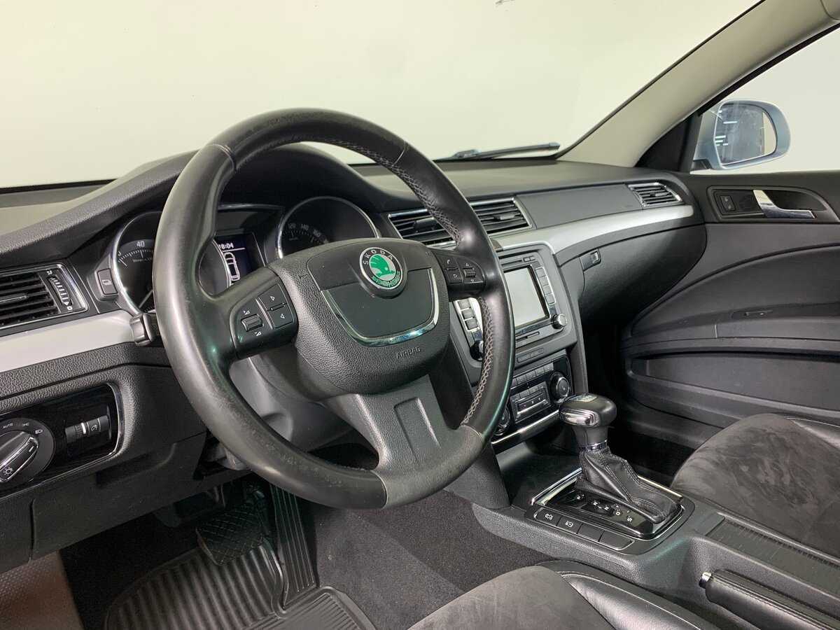 Купить Skoda Superb с пробегом. Фото: #11