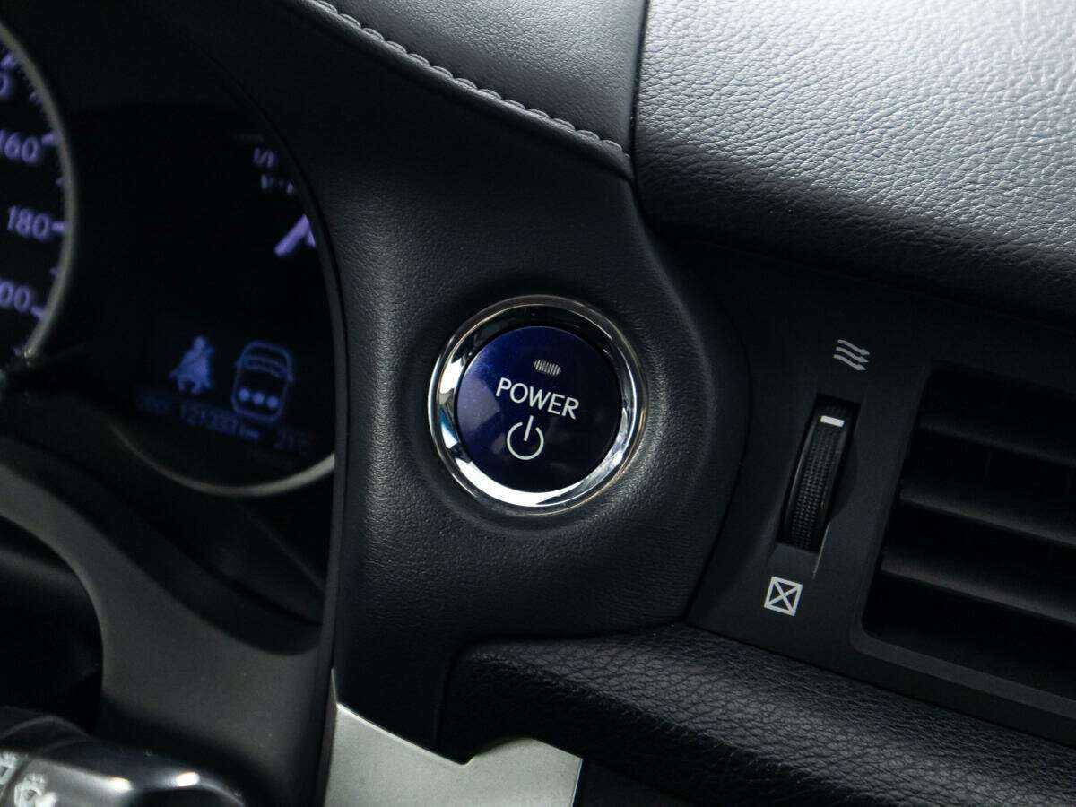 Купить Lexus CT с пробегом. Фото: #17
