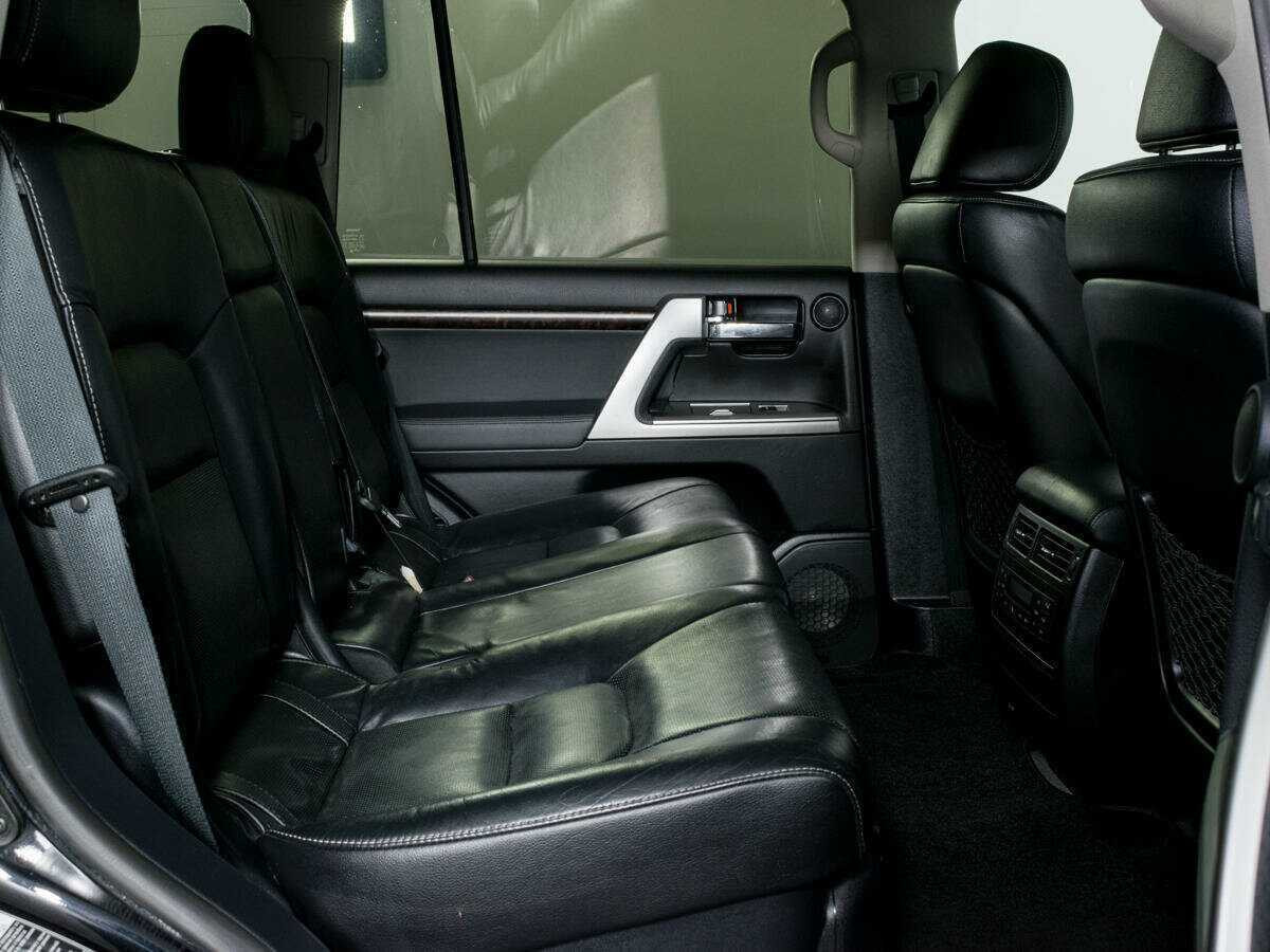 Купить Toyota Land Cruiser с пробегом. Фото: #12
