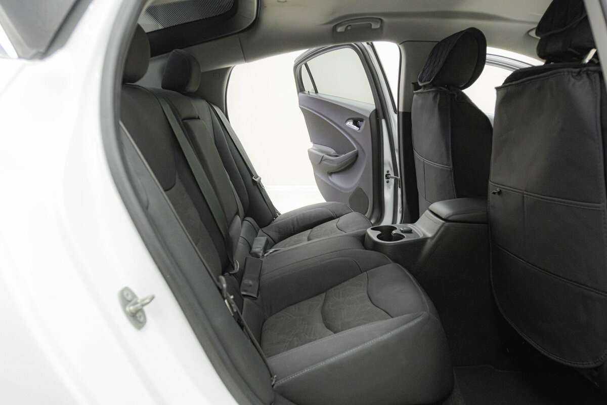 Купить Chevrolet Volt с пробегом. Фото: #16