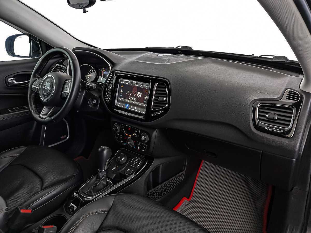 Купить Jeep Compass с пробегом. Фото: #12