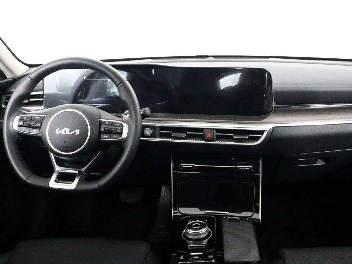 Купить Kia K5 с пробегом. Фото: #9
