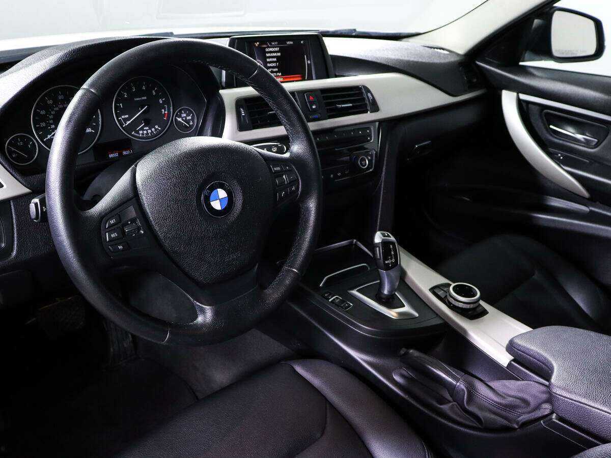 Купить BMW 3 серии с пробегом. Фото: #10