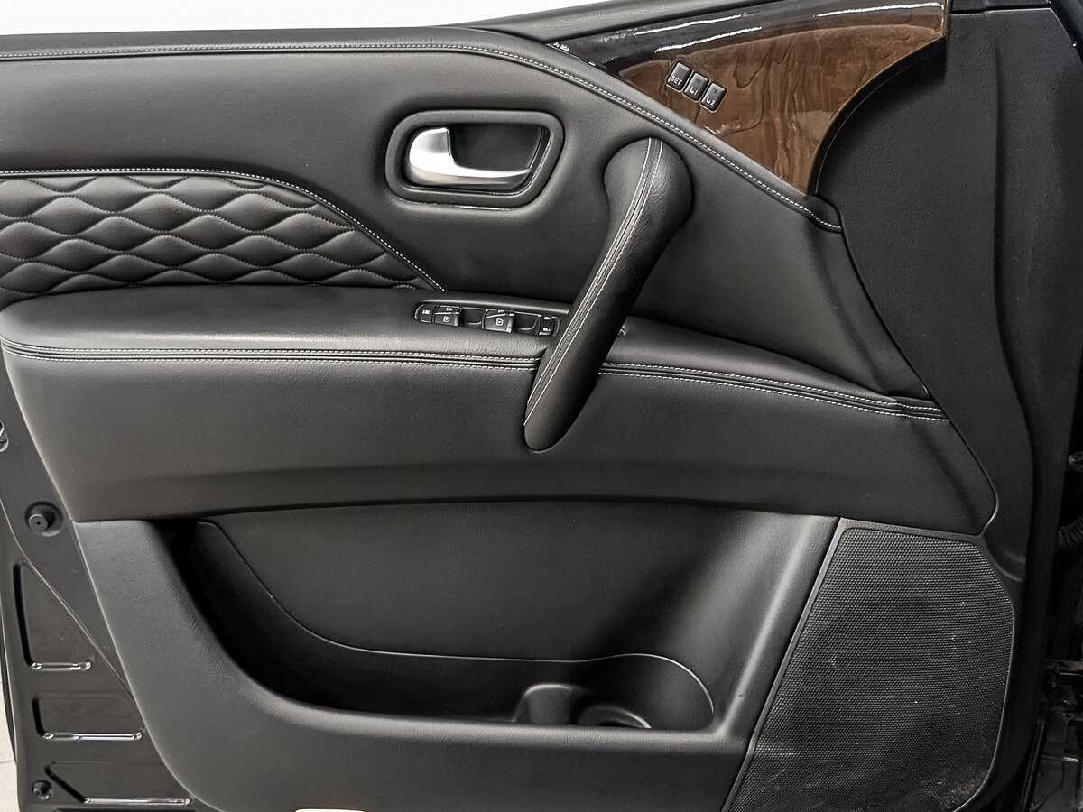 Купить Infiniti QX80 с пробегом. Фото: #17