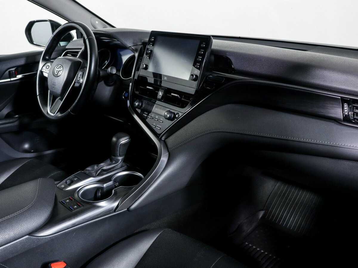 Купить Toyota Camry с пробегом. Фото: #5