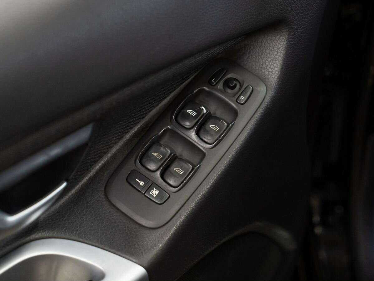 Купить Volvo XC90 с пробегом. Фото: #13