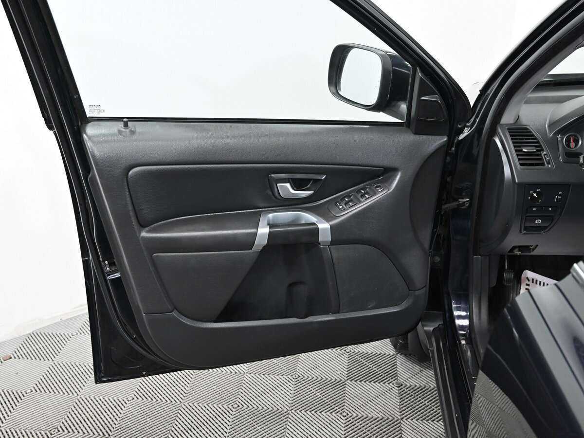 Купить Volvo XC90 с пробегом. Фото: #4