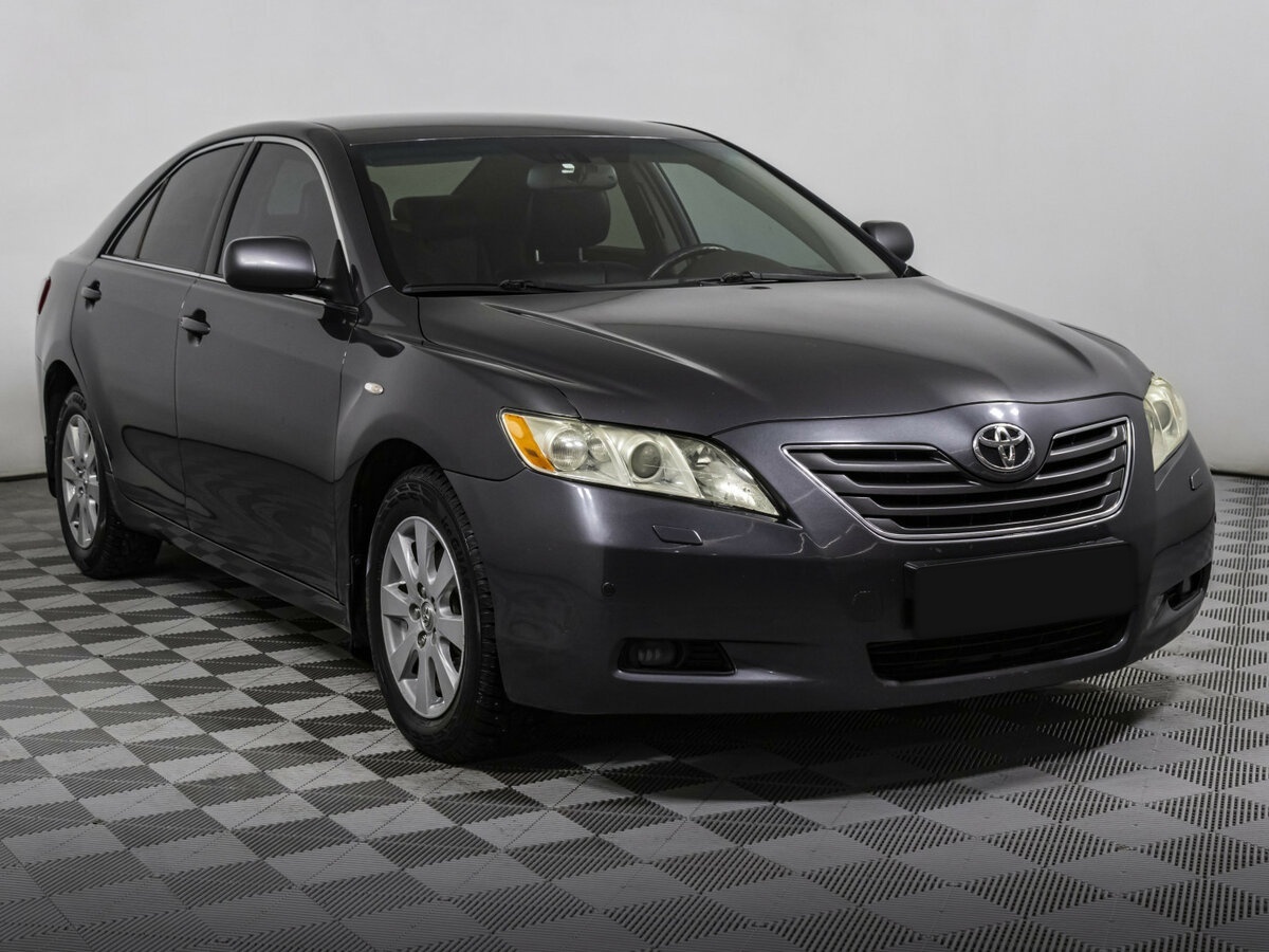 Купить Toyota Camry с пробегом. Фото: #2