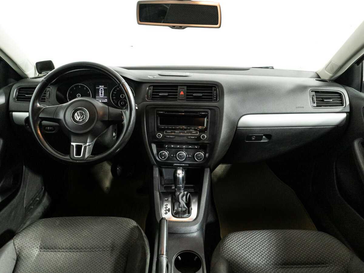 Купить Volkswagen Jetta с пробегом. Фото: #12