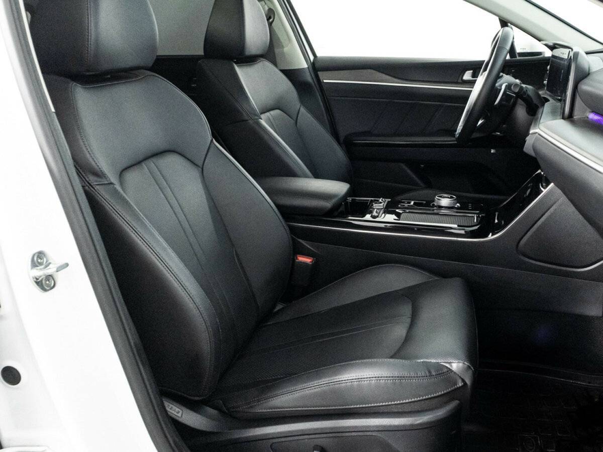 Купить Kia K5 с пробегом. Фото: #15