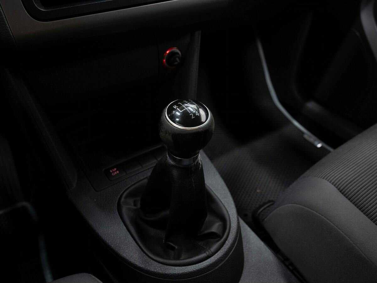 Купить Volkswagen Touran с пробегом. Фото: #19