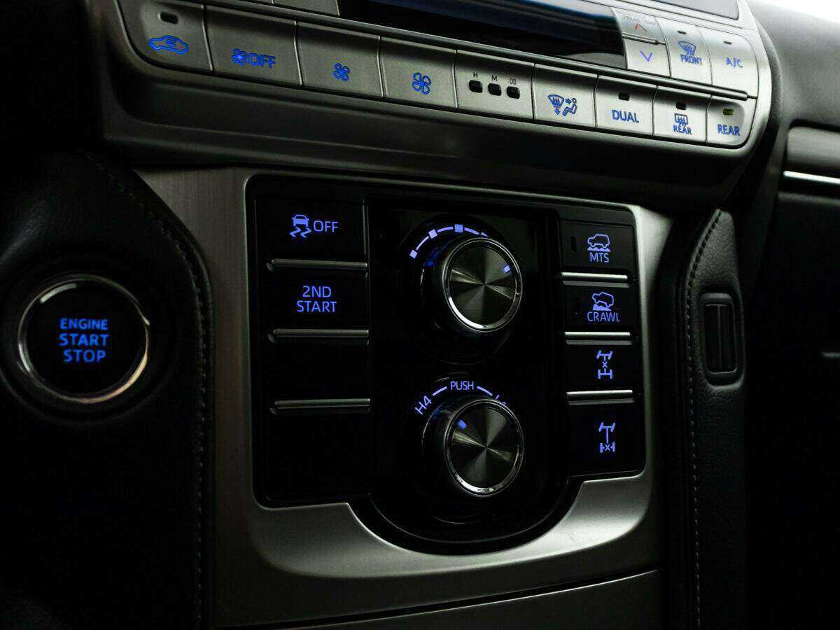 Купить Toyota Land Cruiser Prado с пробегом. Фото: #22