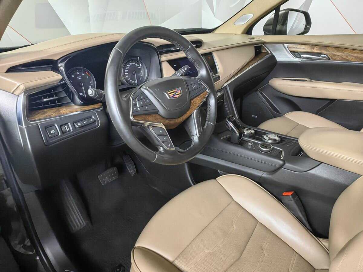 Купить Cadillac XT5 с пробегом. Фото: #13
