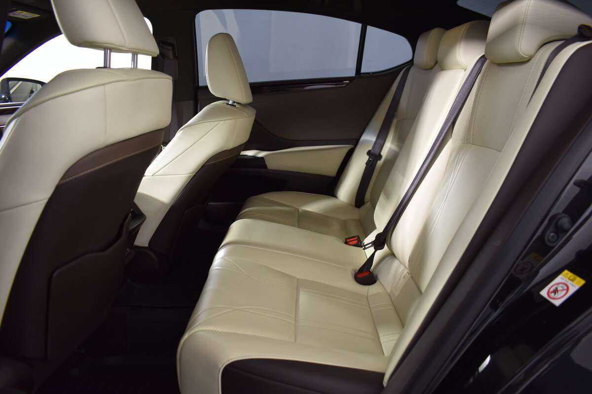 Купить Lexus ES с пробегом. Фото: #9