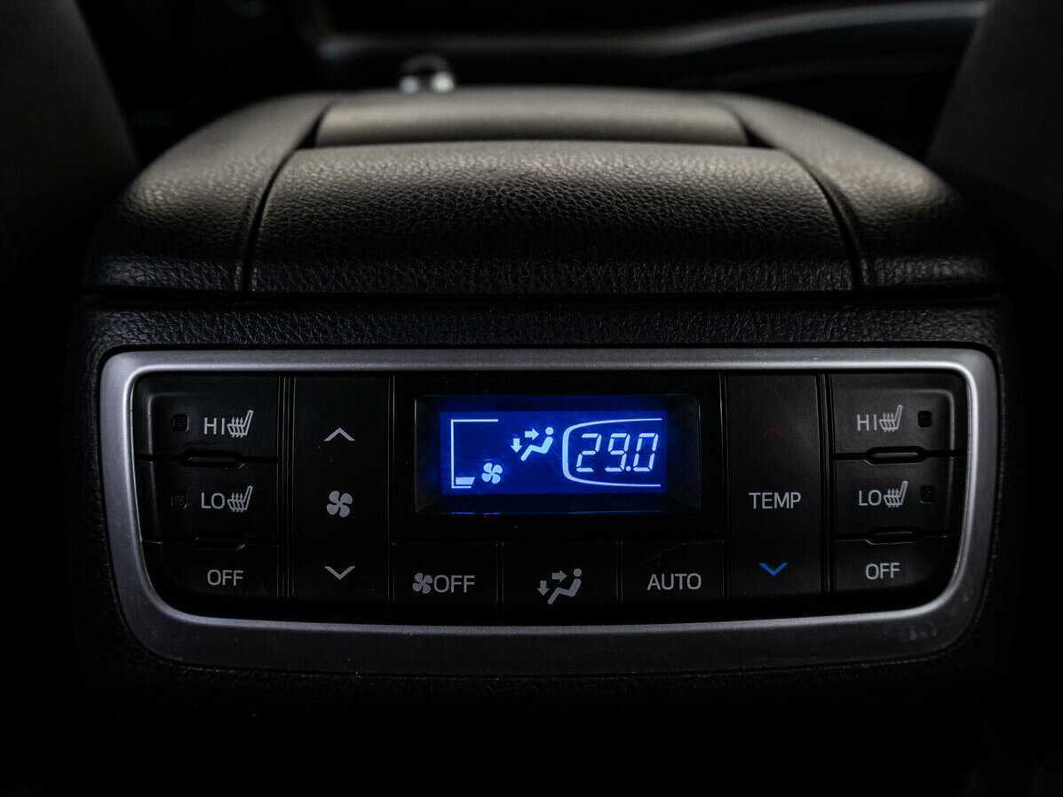 Купить Toyota Highlander с пробегом. Фото: #17