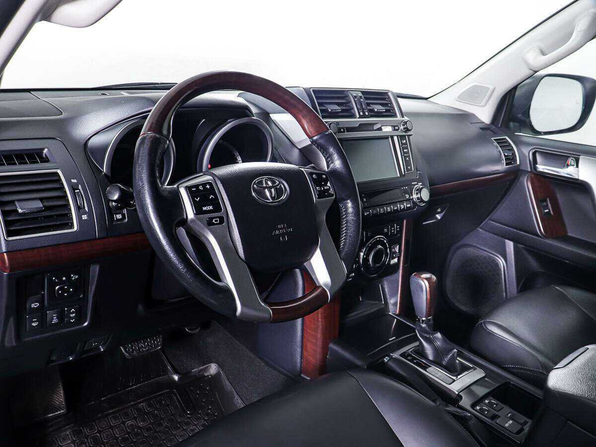 Купить Toyota Land Cruiser Prado с пробегом. Фото: #12