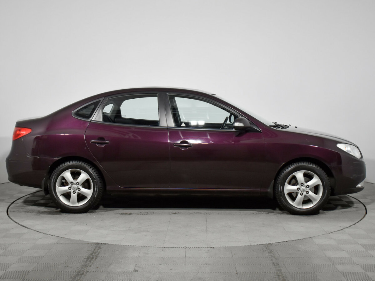 Купить Hyundai Elantra с пробегом. Фото: #3