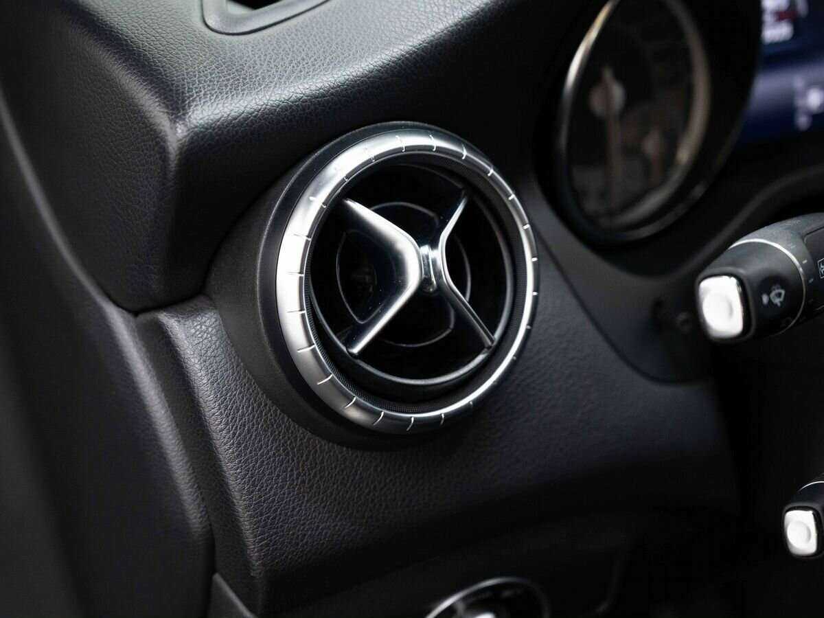 Купить Mercedes-Benz CLA с пробегом. Фото: #17