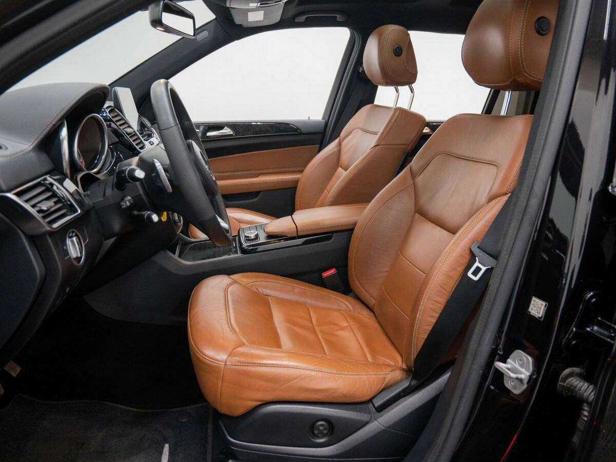 Купить Mercedes-Benz GLS с пробегом. Фото: #17