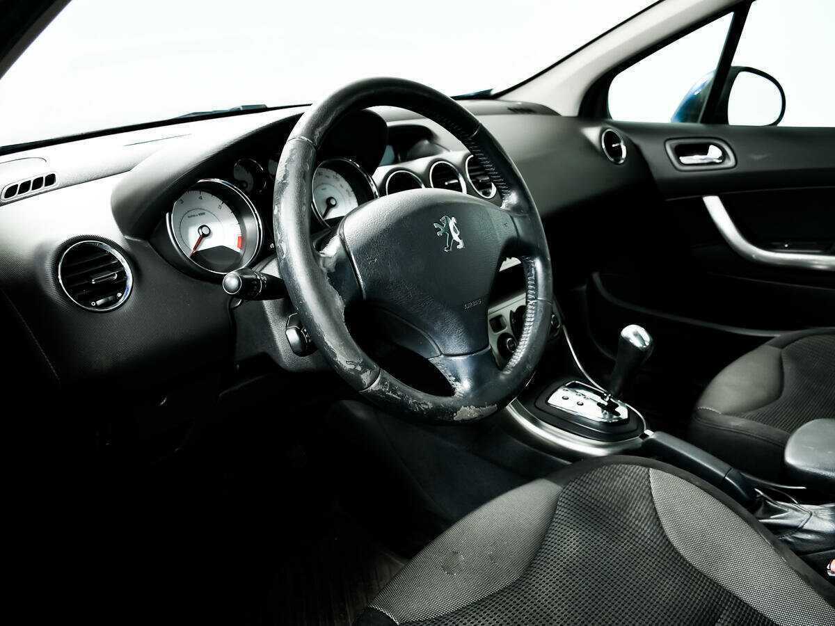 Купить Peugeot 308 с пробегом. Фото: #12