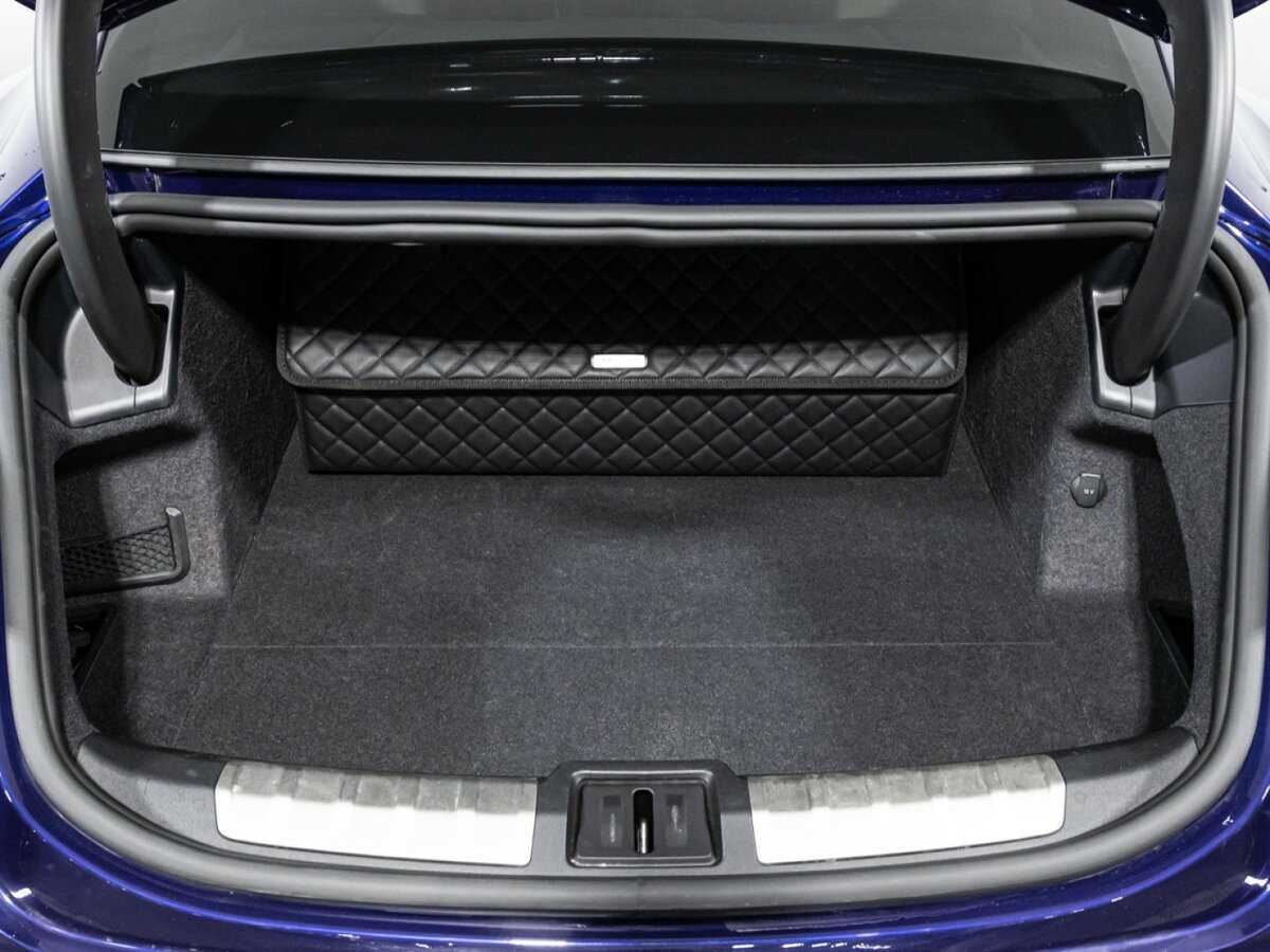 Купить Porsche Taycan с пробегом. Фото: #14
