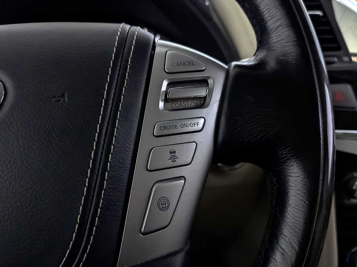 Купить Infiniti QX80 с пробегом. Фото: #28