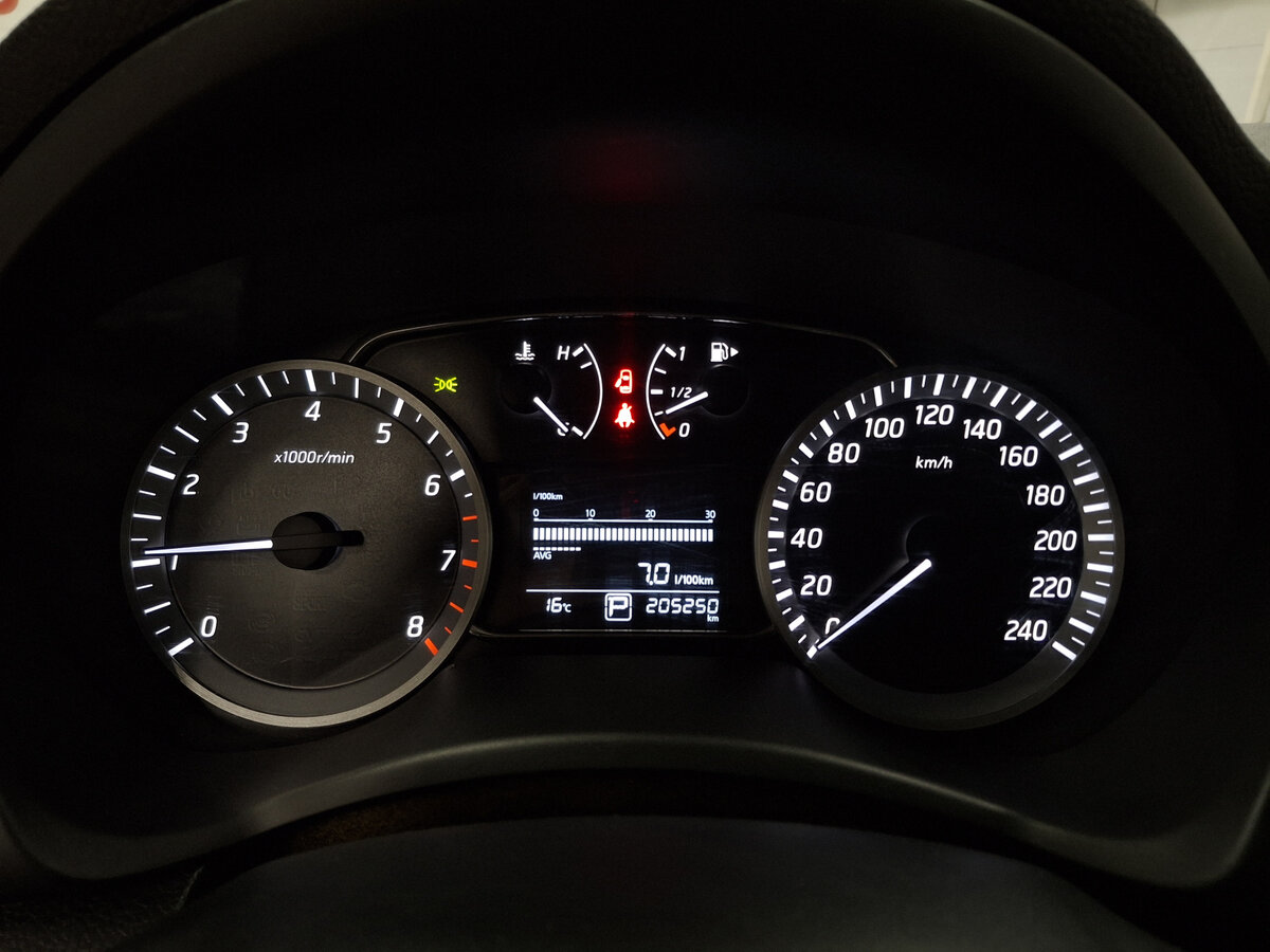Купить Nissan Sentra с пробегом. Фото: #12