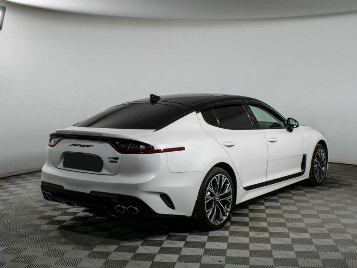 Купить Kia Stinger с пробегом. Фото: #4
