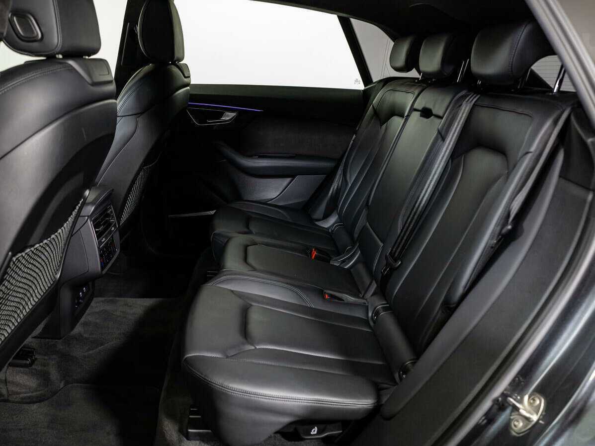Купить Audi Q8 с пробегом. Фото: #7