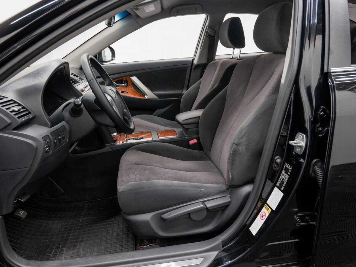 Купить Toyota Camry с пробегом. Фото: #11