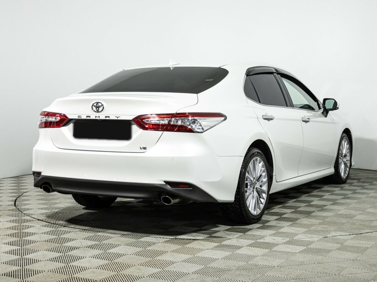 Купить Toyota Camry с пробегом. Фото: #3