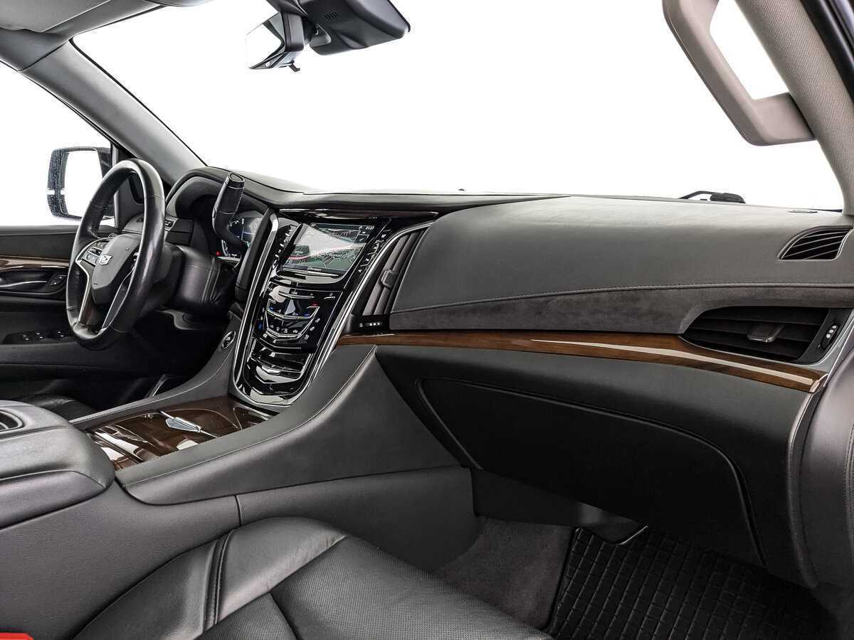 Купить Cadillac Escalade с пробегом. Фото: #8
