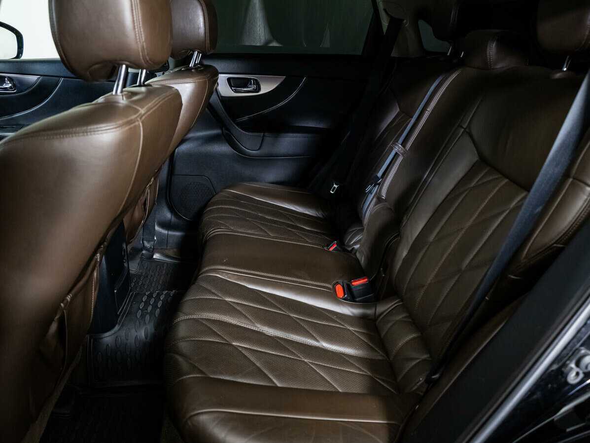 Купить Infiniti FX с пробегом. Фото: #9