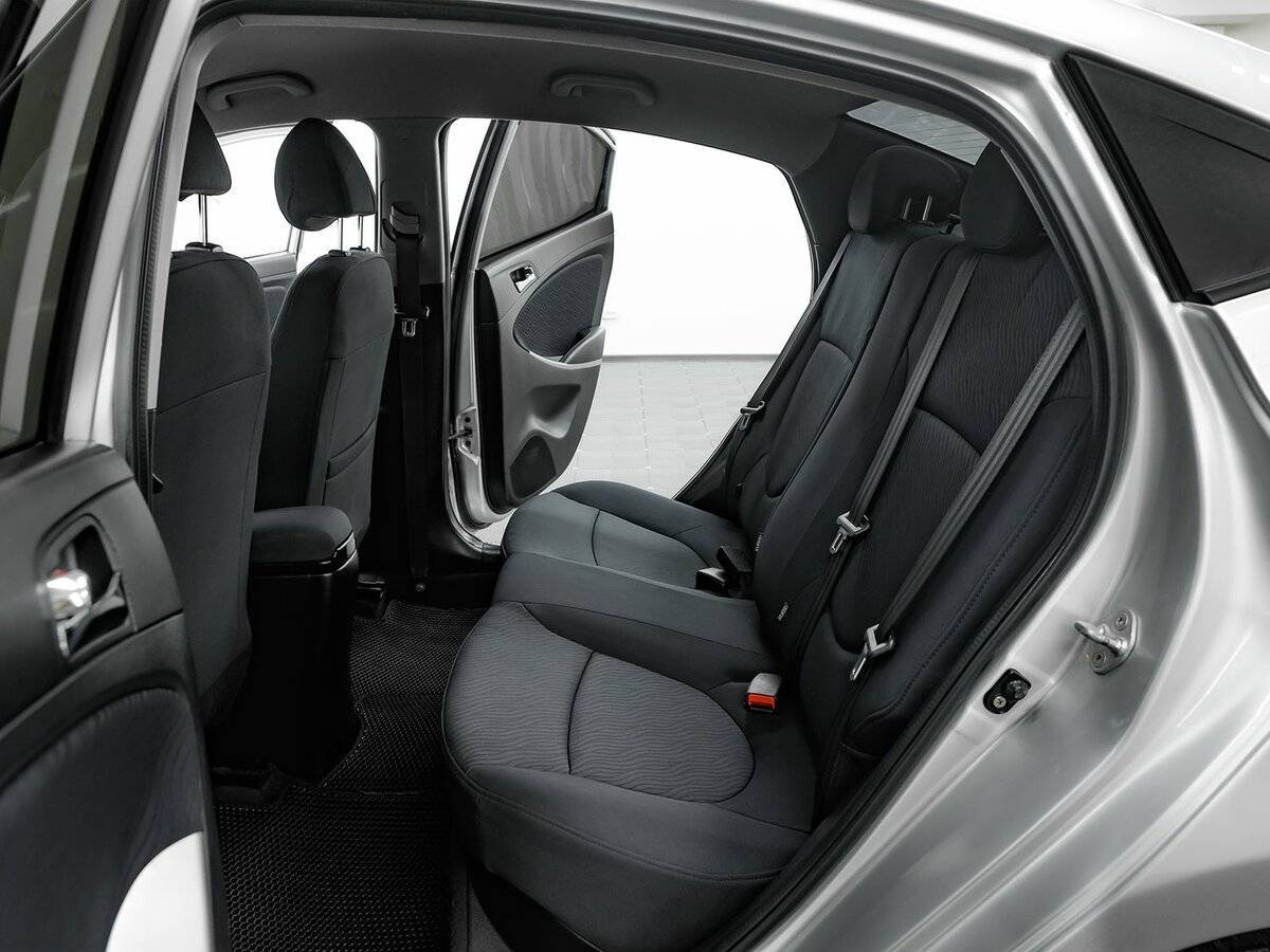 Купить Hyundai Solaris с пробегом. Фото: #14