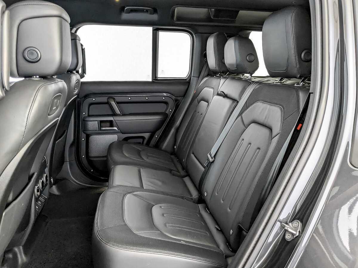 Купить Land Rover Defender с пробегом. Фото: #11