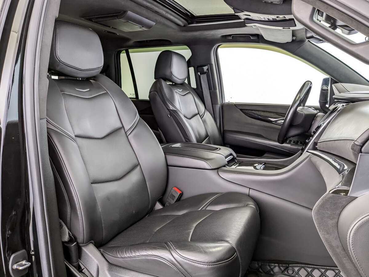 Купить Cadillac Escalade с пробегом. Фото: #19