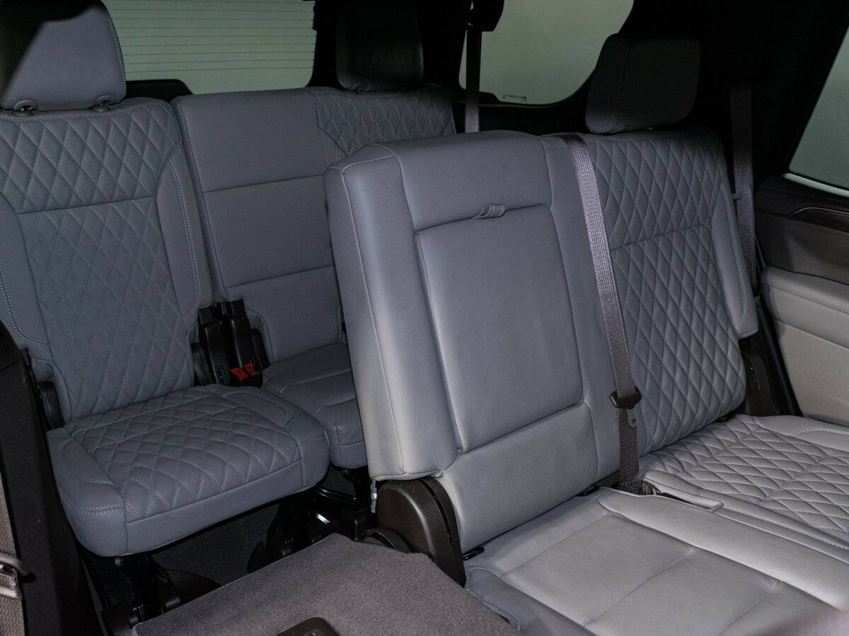 Купить Chevrolet Tahoe с пробегом. Фото: #12