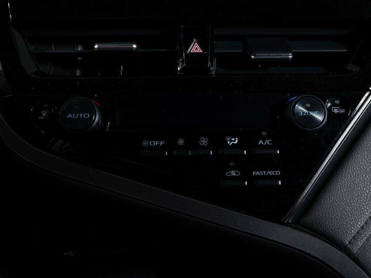 Купить Toyota Camry с пробегом. Фото: #23