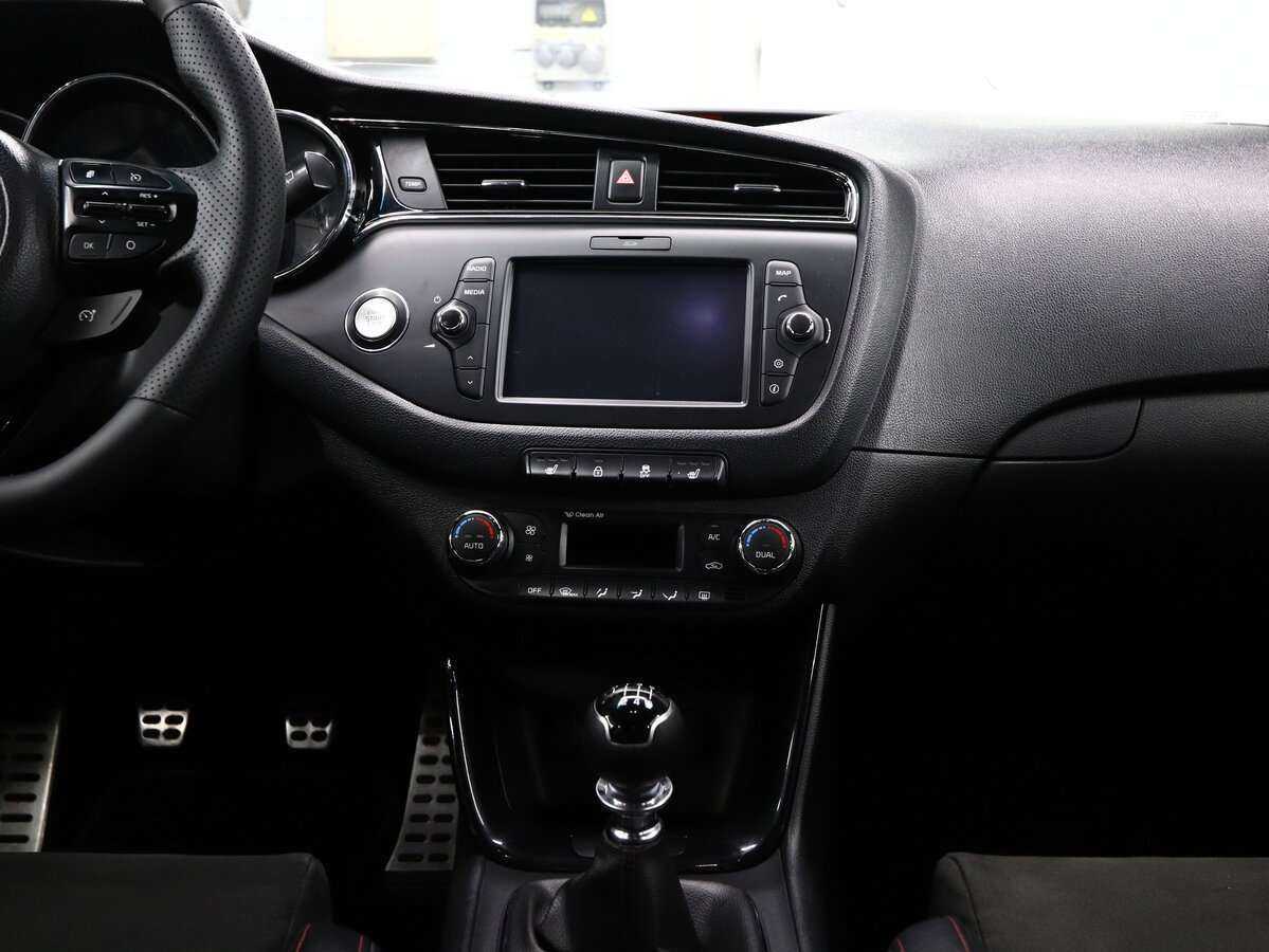 Купить Kia Ceed GT с пробегом. Фото: #19